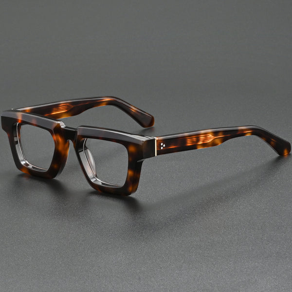 YN1168 - Tortoiseshell - image mrvcre