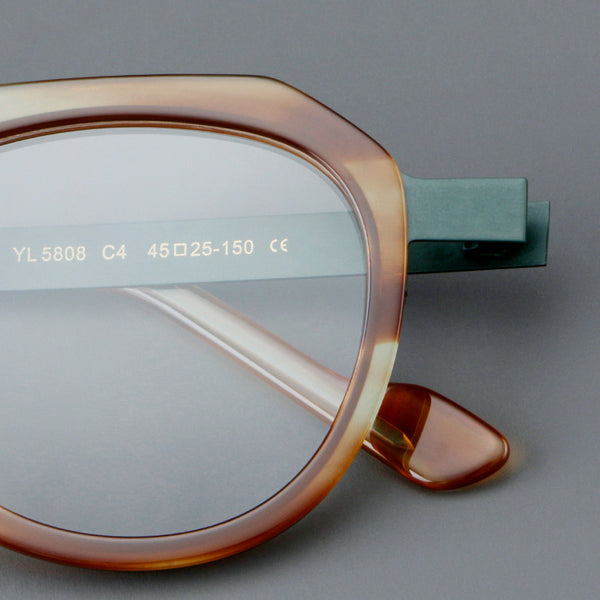 Square Glasses A4027