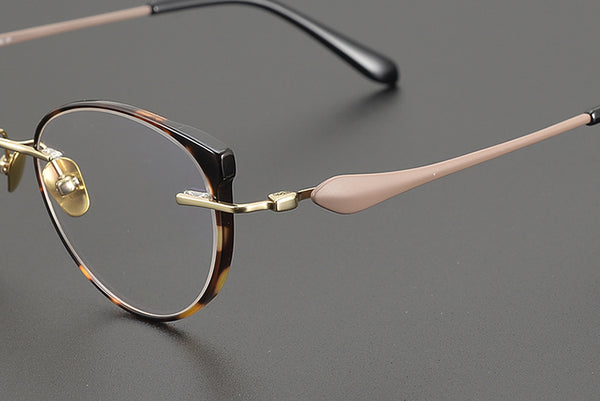 Cat-Eye Glasses TG1051